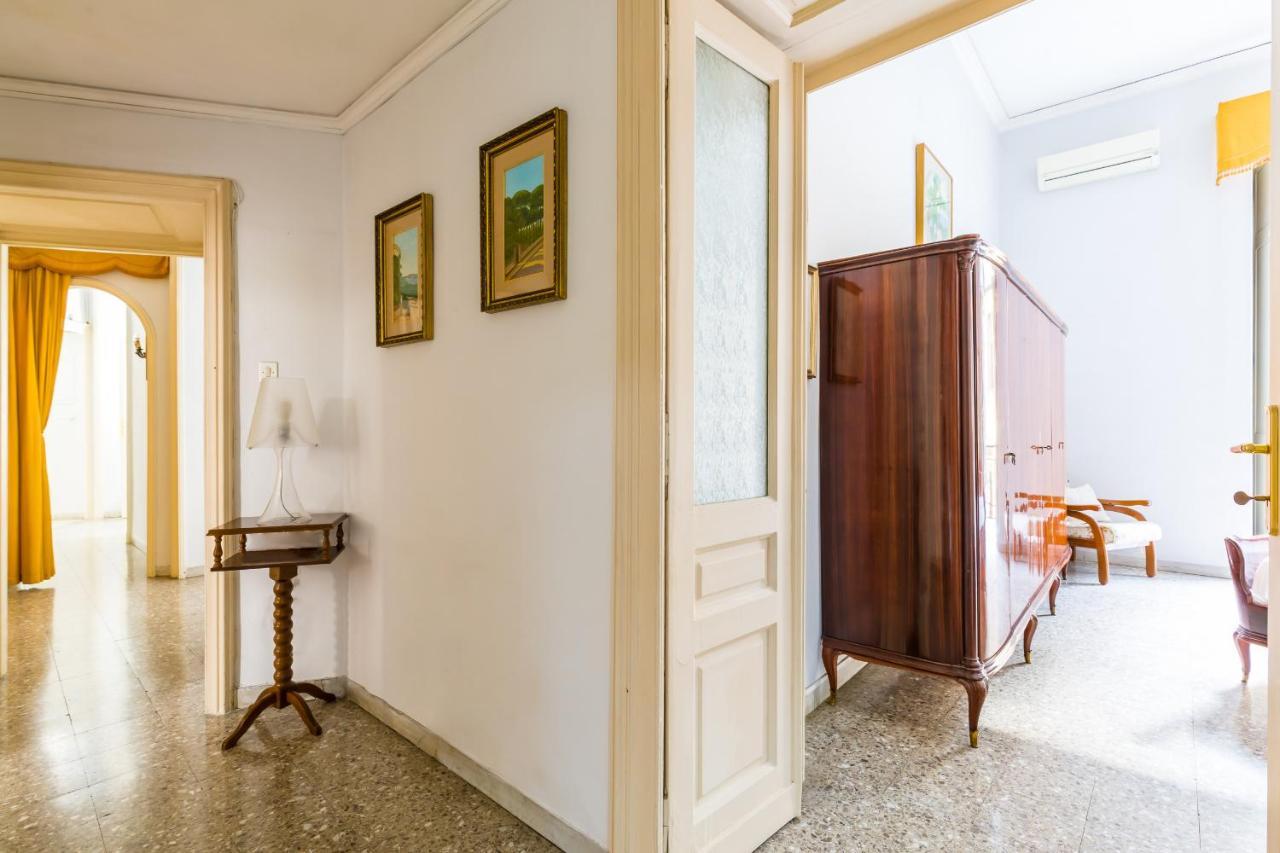 Rettifilo Family Apartment By Wonderful Italy Naples Luaran gambar